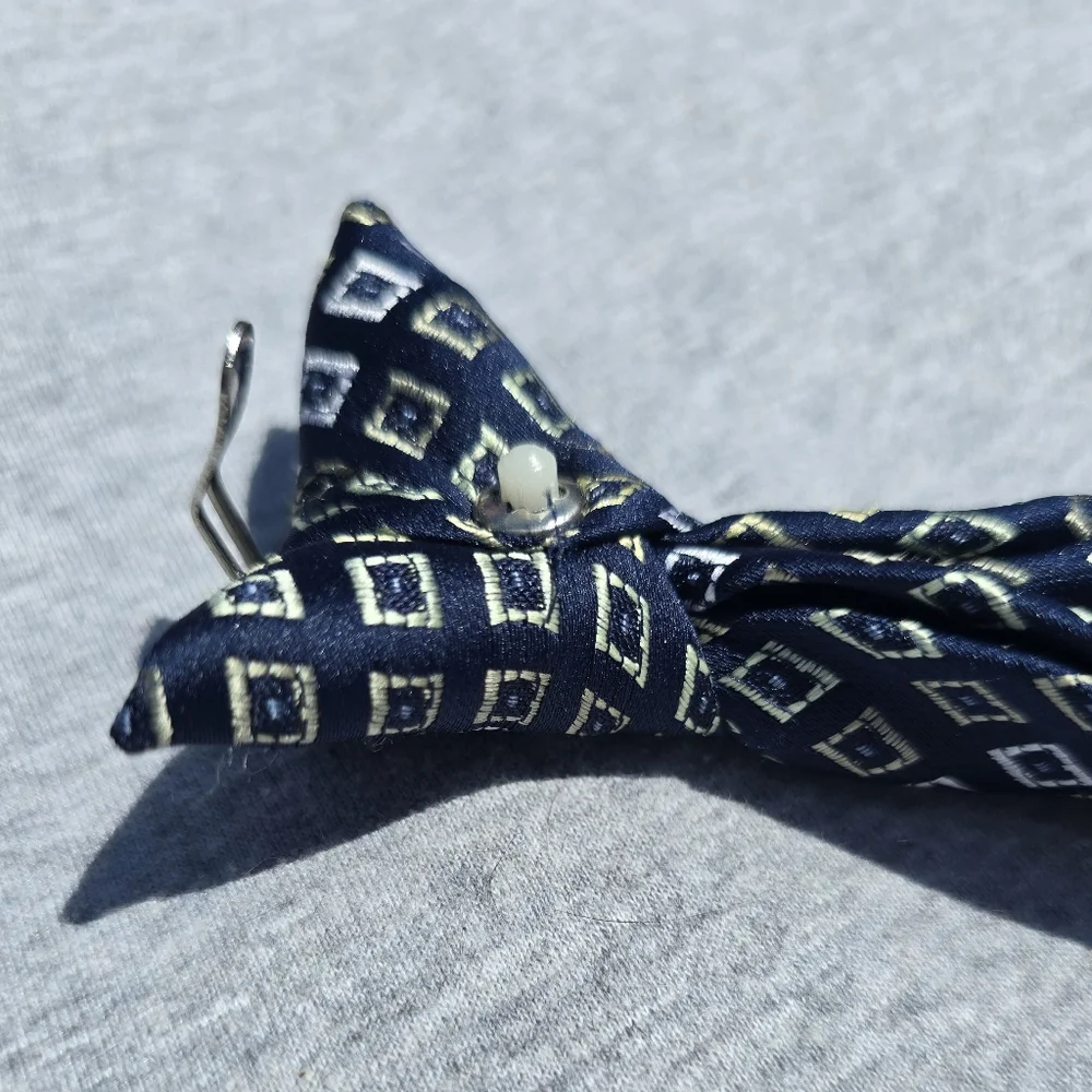 Boy's George Navy Clip On Tie w/ Yellow and Gold Diamond Pattern